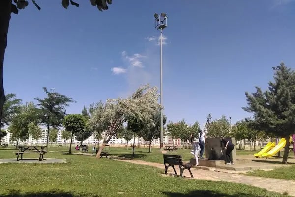 Bağlar Belediyesi Nevruz Parkı - Resim 3