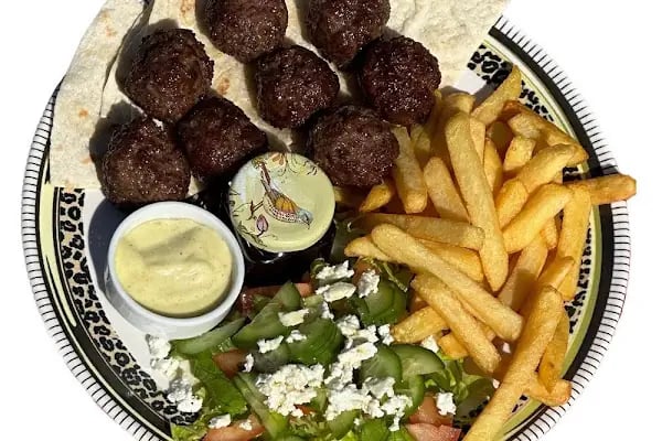 Surfer Caravan Gastro Pub &amp; Suites - Resim 3
