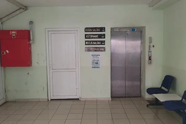 Gemlik Belediyesi Kütüphanesi - Resim 3
