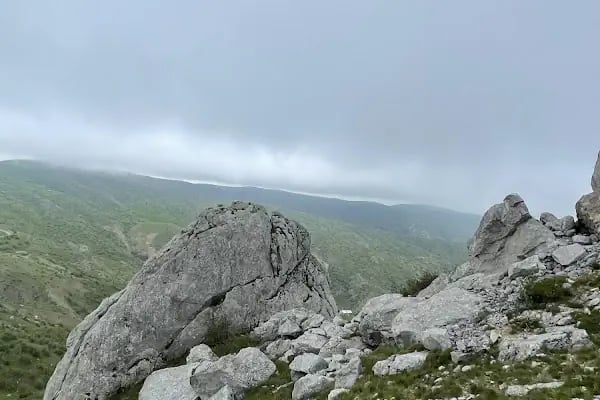 Üç taş - Resim 1