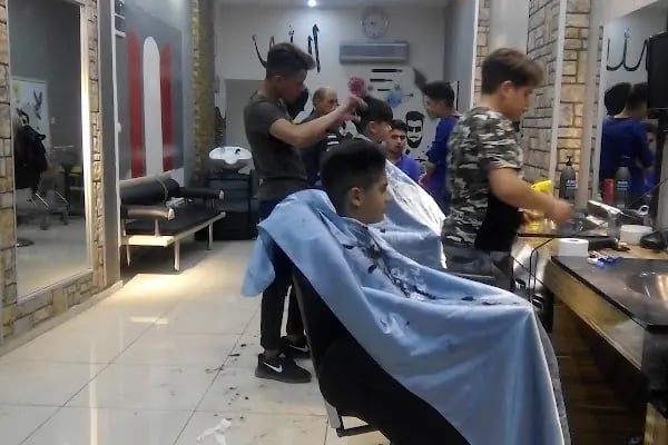 Saloon Bermens - Resim 1