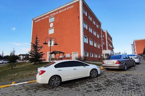 Sakarya Uygulamalı Bilimler Üniversitesi Rektörlük Binası T2 Blok - Resim 13