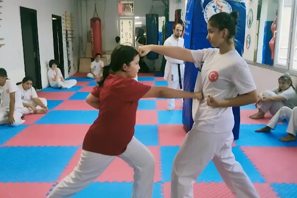 Karate /Aikido/Kickboks Özel Maltepe Gençlik Spor Kulübü - Resim 4