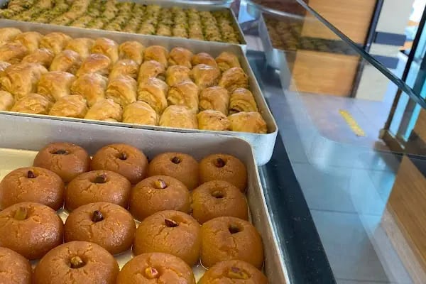 Karaca Pastanesi - Adana Pasta - Resimli Pasta - Resim 17