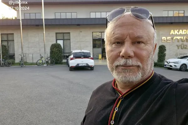 Akademi Ümraniye Beytullah Eroğlu Yüzme Havuzu - Resim 6