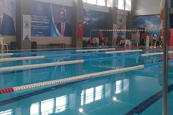 Akademi Ümraniye Beytullah Eroğlu Yüzme Havuzu - Resim 7