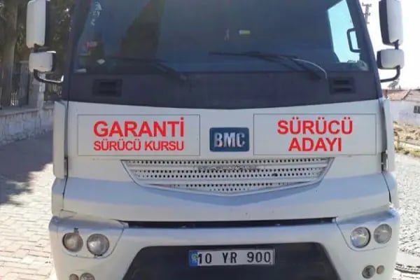 BERGAMA GARANTİ SÜRÜCÜ KURSU (Kapalı) - Resim 3