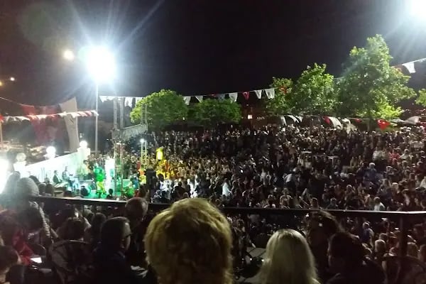 Karabağlar Belediyesi Karafatma Parkı - Resim 14
