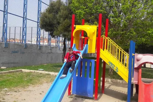 Karabağlar Belediyesi Karafatma Parkı - Resim 19