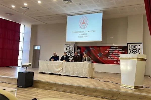 ŞEHİT GÖKHAN ALICI ÇOK PROGRAMLI ANADOLU LİSESİ - Resim 3