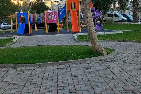 Yadigar Cami Parkı - Resim 2
