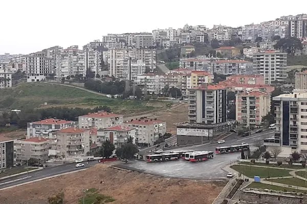 Yadigar Cami Parkı - Resim 12