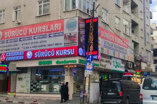 Ak Çarşı Sürücü Kursu Yüzyıl - Resim 1
