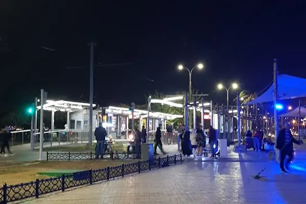 Konak İskele Tramvay Durağı - Resim 18