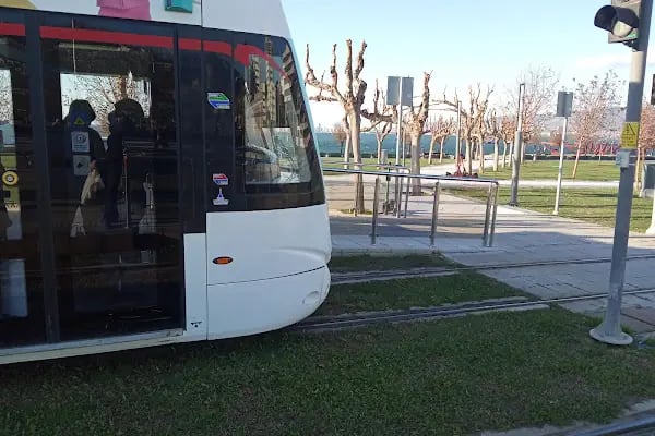 Konak İskele Tramvay Durağı - Resim 20