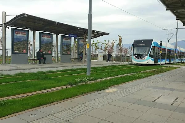 Konak İskele Tramvay Durağı - Resim 3