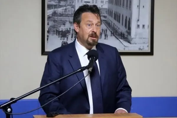 Prof. Dr. Taçkın Özalp, El Cerrahisi - Resim 4