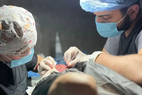 SHOWMED TURKEY Saç Ekimi ve Tedavilerİ - Resim 2