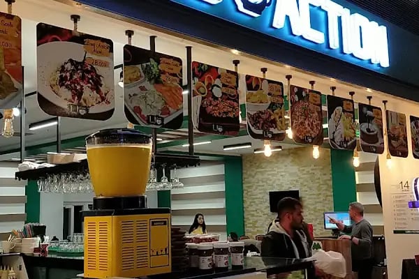 Long Action Cafe - Resim 13