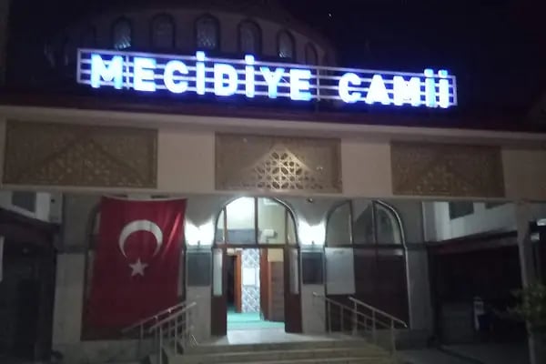 Mecidiye Camii - Resim 15
