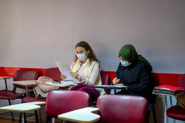 Just English Dil Okulları - İngilizce Kursu Bursa-Heykel - Resim 13