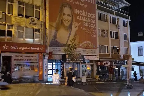 Just English Dil Okulları - İngilizce Kursu Bursa-Heykel - Resim 16
