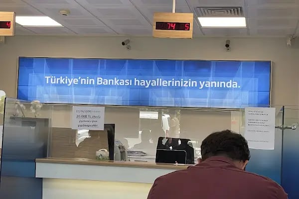 Türkiye İş Bankası Konak/İzmir Şubesi - Resim 19