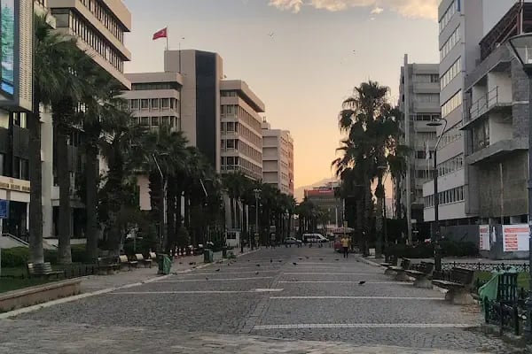 Türkiye İş Bankası Konak/İzmir Şubesi - Resim 12