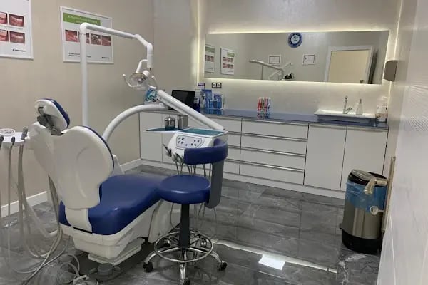 Eryadent Ağız ve Diş Sağlığı Polikliniği - Resim 19