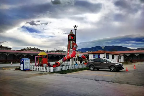 Yeniköy Kapalı Pazar Yeri - Resim 9