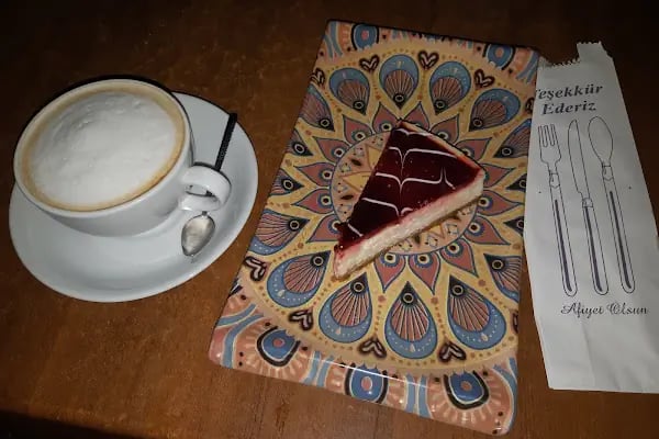 Manisa Gençlik Parkı- (Gençlik Cafe) - Resim 3