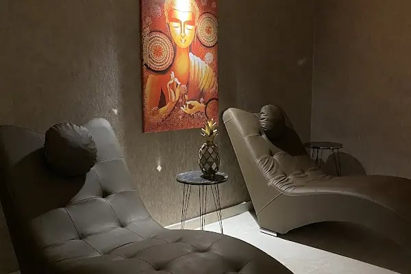 Ambassador Spa & Beauty Salon - Resim 1