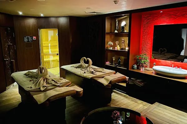 Ambassador Spa & Beauty Salon - Resim 4
