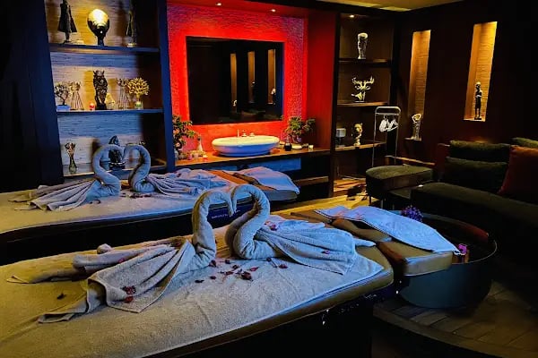 Ambassador Spa & Beauty Salon - Resim 2