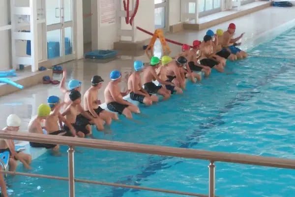 Adana Büyükşehir Belediyesi Kapalı Yüzme Havuzu - Resim 4
