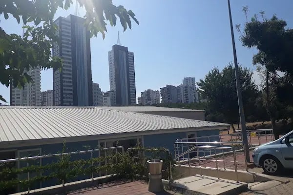 Adana Büyükşehir Belediyesi Kapalı Yüzme Havuzu - Resim 2
