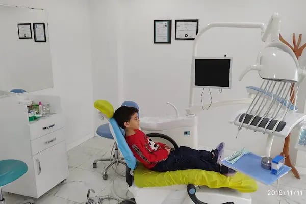 Özel Eliz Dent Ağız ve Diş Sağlığı Polikliniği - Buca - Resim 11