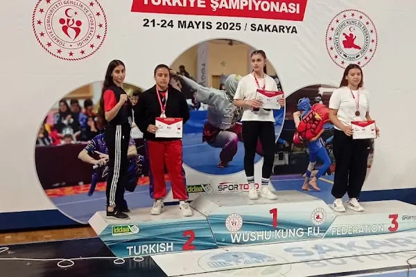 Metehan Başar Spor Salonu - Resim 16