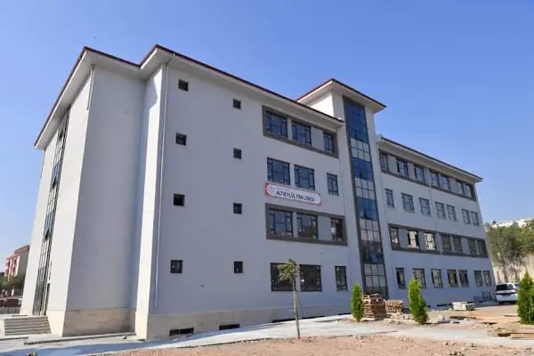 Altıeylül Fen Lisesi Müdürlüğü - Resim 1