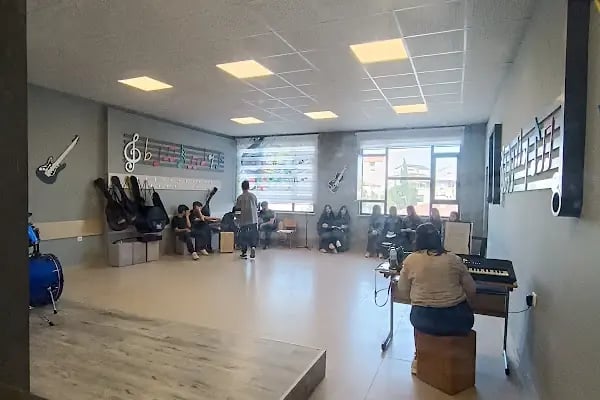 Altıeylül Fen Lisesi Müdürlüğü - Resim 4