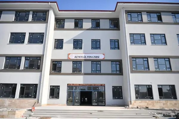 Altıeylül Fen Lisesi Müdürlüğü - Resim 13