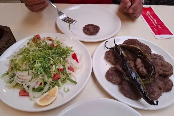 Kolotoglu Ahmet Usta Köfte-Balık - Resim 4