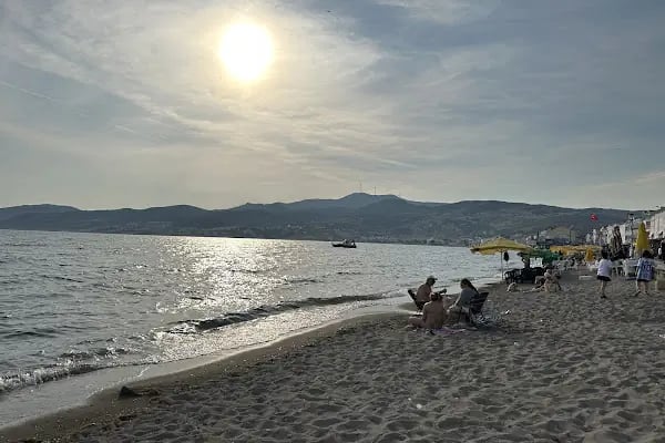 Çandarlı halk plajı - Resim 1