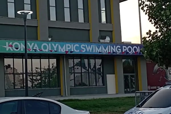Konya Olimpik Yüzme Havuzu - Resim 10