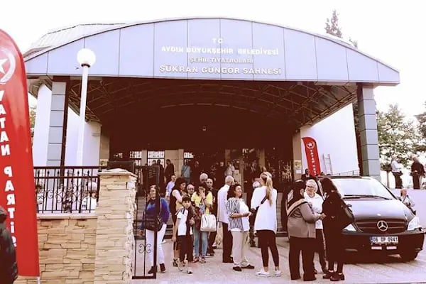 Şükran Güngör - Yildiz Kenter Kültür Merkezi ve.tiyatro Sahnesi - Resim 16