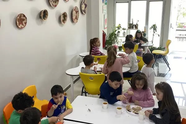 ELAC - English Lingual Academics - Resim 1
