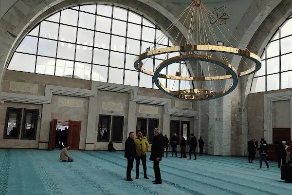 Hacı İsmail-Hafız Güzide Uğur Camii - Resim 3