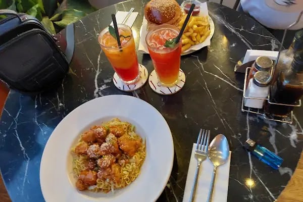 Menzara Restaurant &amp; Cafe - Resim 6