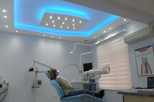 Tandlæge i Tyrkiet, Tandlæge i Alanya. DR. Çağrı AVANAZ - Resim 3