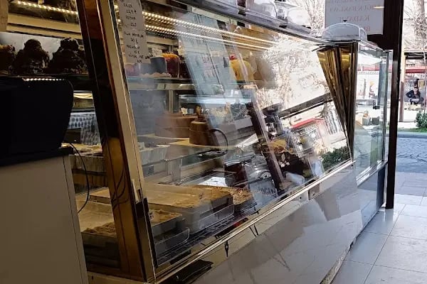 Gazioğlu Pastanesi Dağkapi Şubesi - Resim 2
